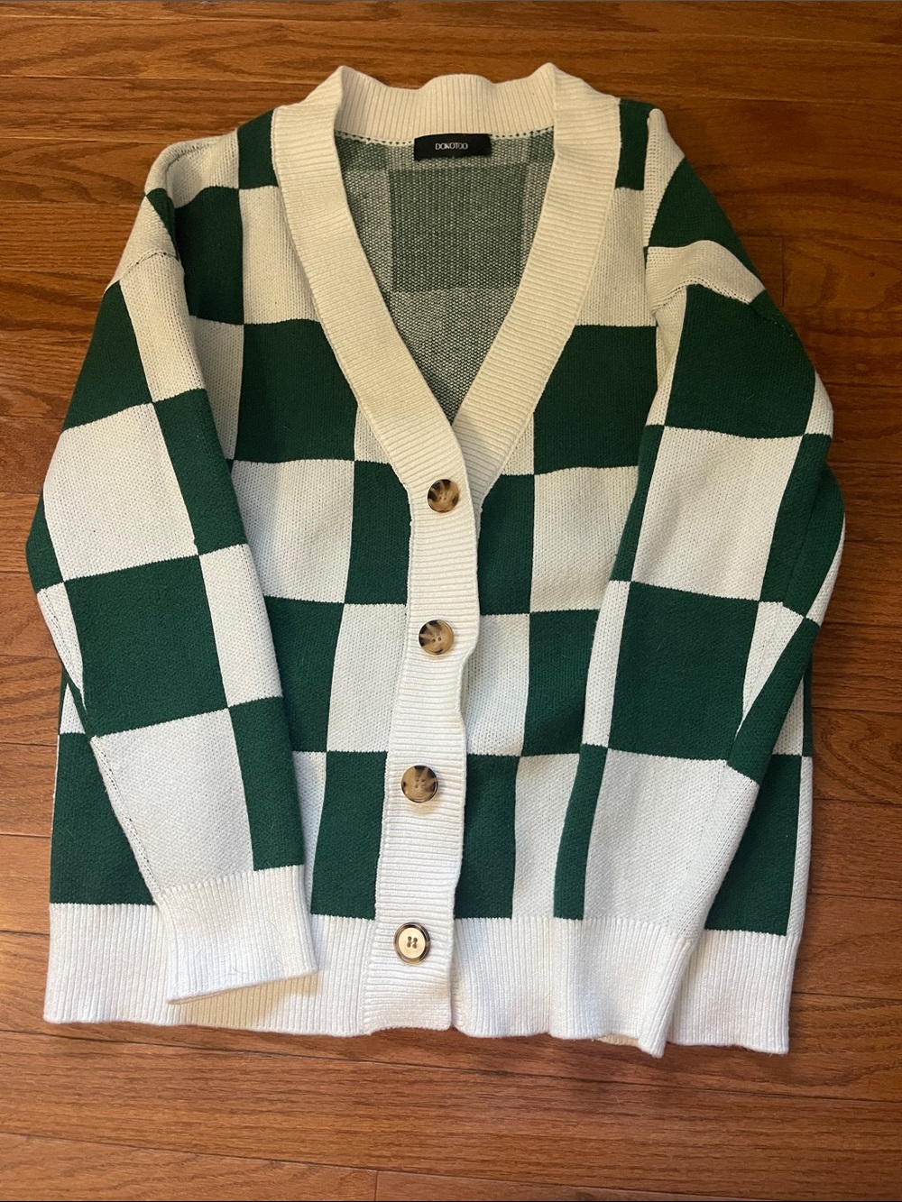 Checkerboard V-Neck Cardigan Sweater - Green & Cream